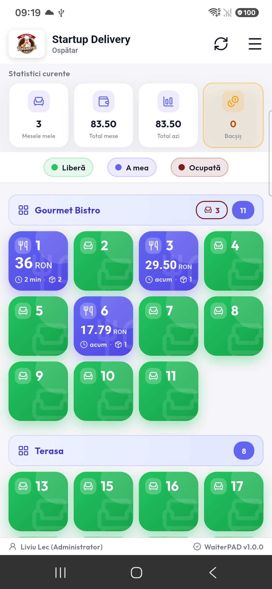 Aplicația WaiterPad pe telefon — ecran principal cu harta meselor din restaurant, colorate pe status